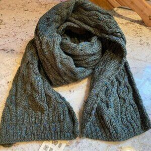 NWT NEW $80 Carraig Donn IRISH Ireland Wool Aran Scarf Green